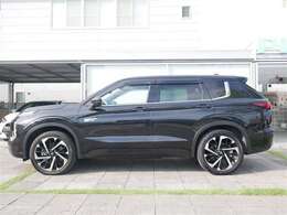 弊社専任のスタッフによるまるまるクリンを実施。