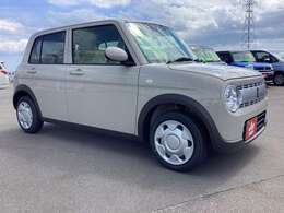 鶴田自動車は笑顔で働ける職場作りに常日頃から励んでいます。元気で笑顔あふれるスタッフが親切丁寧に対応できるお店作りを目指し車検、新車中古車販売、鈑金塗装、自動車保険、を行っております。