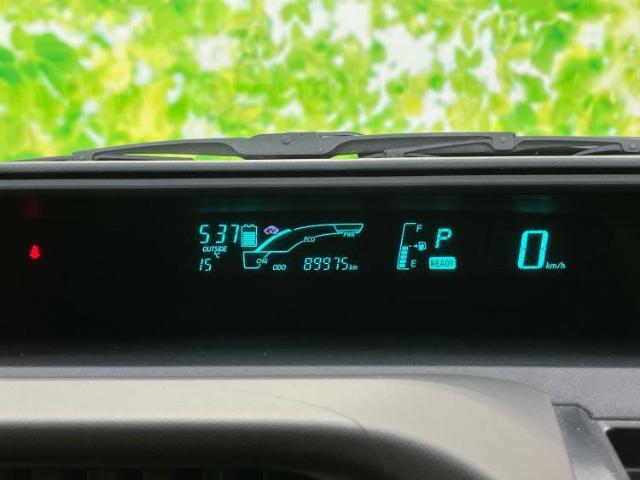 WECARSの展示場では実際に見て、触ってお車をお選びいただけます！知識の豊富な営業スタッフが様々なカーライフをご提案いたします！