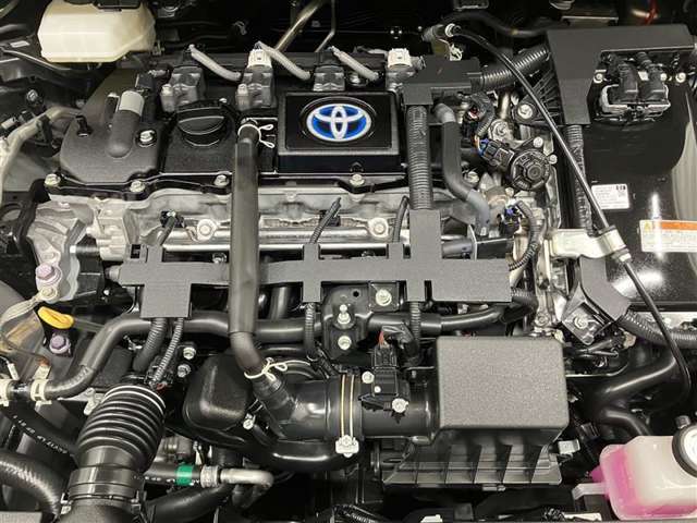 低燃費で環境にもやさしいハイブリッド車です。トヨタ専用診断機器でハイブリッドシステムを綿密に点検してあります！