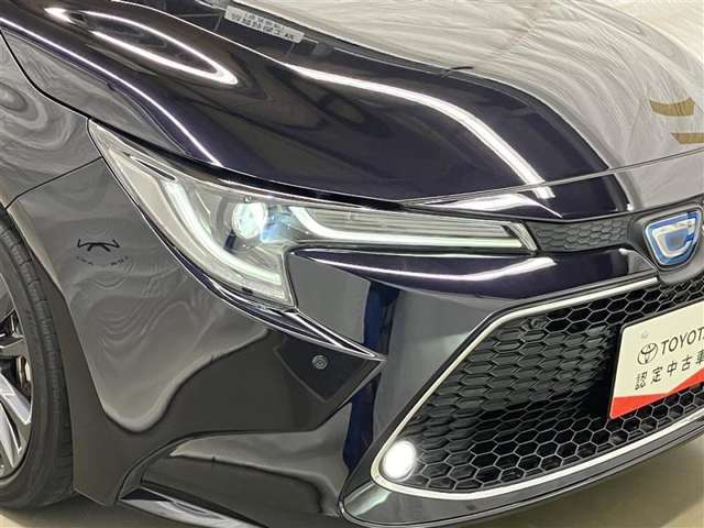 LEDヘッドライトです。デザイン性がよくとても明るいので、夜間の走行や悪天候でも安心です。しかも長寿命！