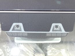 【スズキ　セーフティサポート】走行中に前方の車両等を認識し、衝突しそうな時は警報とブレーキで衝突回避と被害軽減をアシスト。より安全にドライブをお楽しみいただけます。