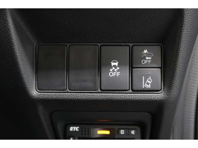 ホンダセンシング搭載！誤発進抑制機能・路外逸脱抑制機能・歩行者事故低減ステアリング・車線維持支援システム・先進車発進お知らせ機能など多彩な先進安全機能でより安全で快適なドライブを支援します。