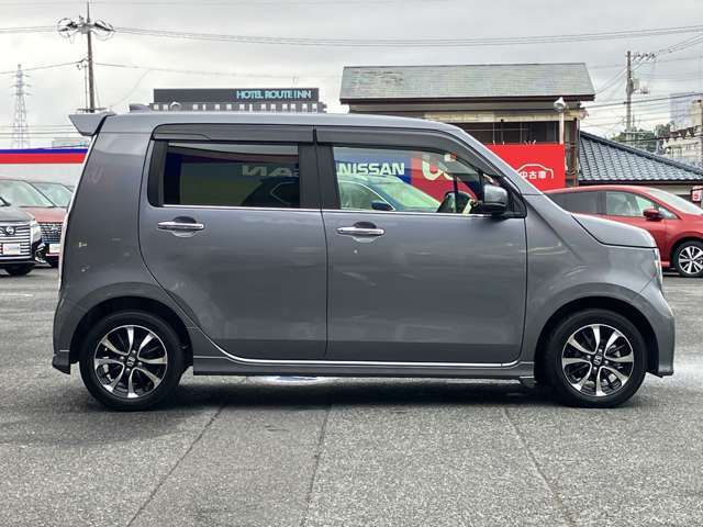 日産ワイド保証☆1年間，走行距離無制限保証付。期間内は信頼の全国日産ディーラーにて保証が受けられます。有料にて保証延長（ワイド保証プレミアム）もOK。最長プラス2年間。