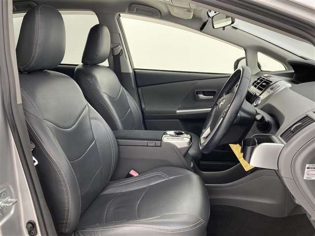 外見だけでなく、室内の状態も大事ですよね。こちらのクルマは、もちろん簡易クリーニングします！納車前にはキレイな状態でお渡し致します。