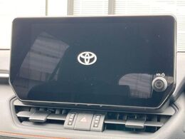 【10.5インチナビ】高級感とインパクトのある大画面ナビを装備。各種オーディオ操作はもちろん、スマホ連携もできる利便性の高いナビです♪