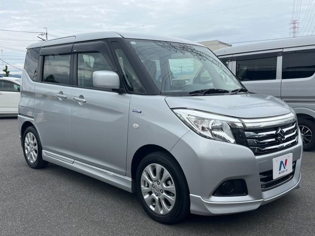 大好評のボディコーティング「弾スプラッシュコート」もご納車までに施工可能。通常のガラスコートと異なる、耐久年数6年の無機質ガラスコーティングが、ボディをキレイな状態に保ってくれます。