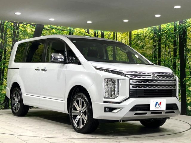 大好評のボディコーティング「弾スプラッシュコート」もご納車までに施工可能。通常のガラスコートと異なる、耐久年数6年の無機質ガラスコーティングが、ボディをキレイな状態に保ってくれます。