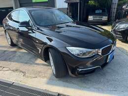 年式相応ですが、納車時にはできる限りキレイに納車させていただきます。どうしても気になるところ等ありましたら、低価格にてお直しいたしますので、何なりとお申し付けください。