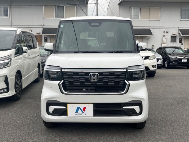 弊社では、全車『修復歴なし』のお車のみ取り扱っております。専任バイヤーによる厳選した仕入れの後、入庫後の車両チェックを行い、ネクステージが認定した高品質な中古車をご提供しております。