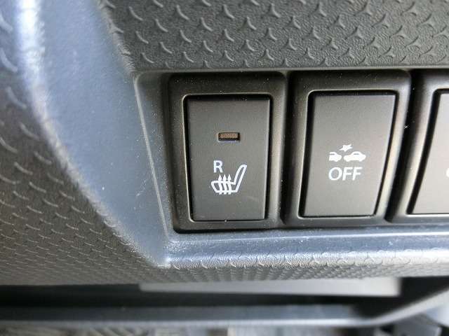 運転席シートヒーター付き