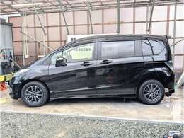運転しやすいサイズとして全長がコンパクトに収まってますが、全高はしっかりと確保されているのが人気のポイントです。