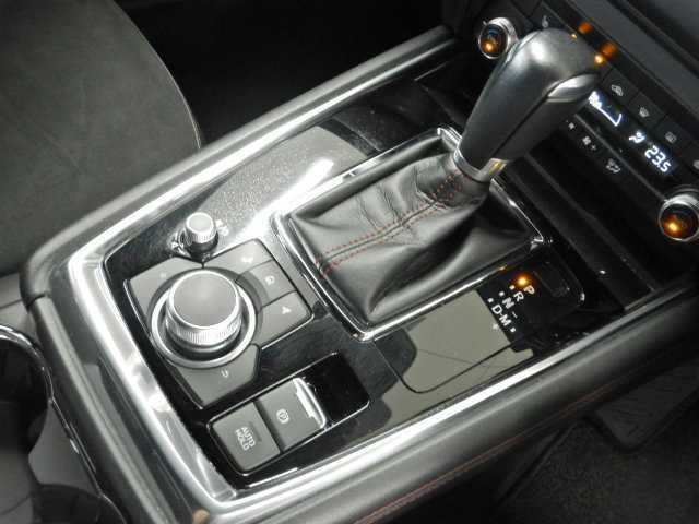 当店は新車、中古車販売を中心に、車検整備☆一般修理☆板金☆塗装☆洗車場も完備。車のテーマパークの様なお店です。