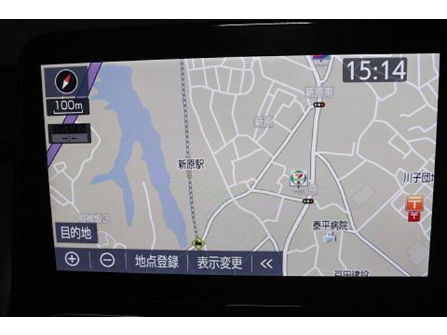 大画面の『ディスプレイオーディオ』を装備！　大きな地図画面や迫力ある映像がお楽しみいただけます。（機種によりナビやコネクトサービス等ご利用の際は別途契約が必要となる場合があります）