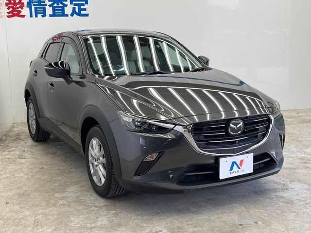 大好評のボディコーティング「弾スプラッシュコート」もご納車までに施工可能。通常のガラスコートと異なる、耐久年数6年の無機質ガラスコーティングが、ボディをキレイな状態に保ってくれます。