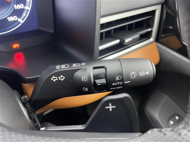 【運転席操作部】快適なドライブを楽しむための機能が装備されています！運転席から触れるので、使いやすいです！除菌プランいれていただくと、さらに清潔で安心していただけます！