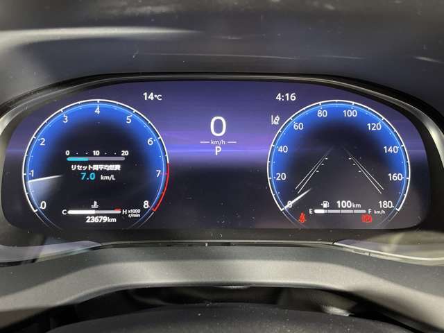 【スピードメーター】『スピードメーター』の画像になります。メーターがシンプルで見やすく運転しやすいですね！