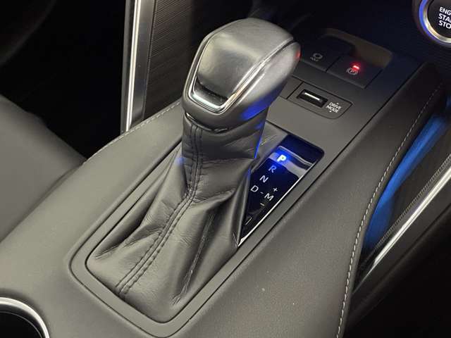 【シフトレバー】『シフトレバー』の画像になります。写真の内容に関してご不明点、ご質問等がございましたらお気軽にガリバー店舗までお問い合わせください。