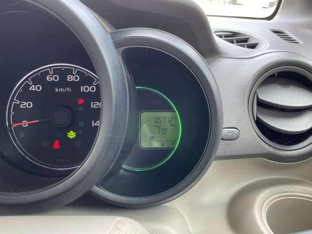 メーターがシンプルで見やすく運転しやすいですね！