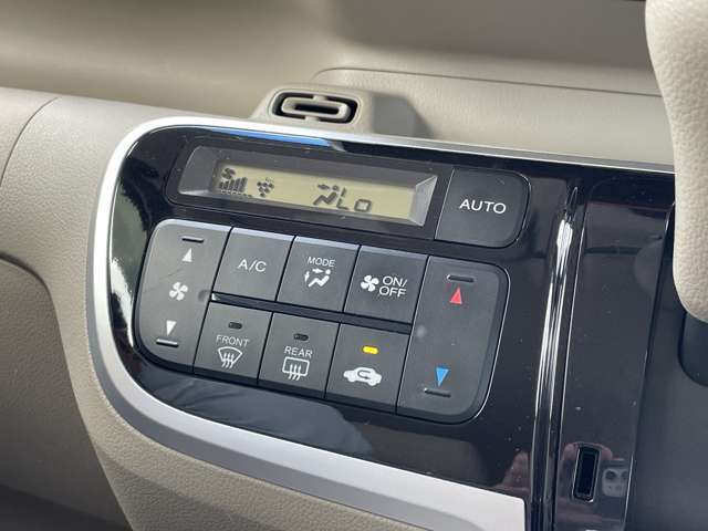 快適なドライブを楽しむための機能が装備されています！運転席から触れるので、使いやすいです！除菌プランいれていただくと、さらに清潔で安心していただけます！