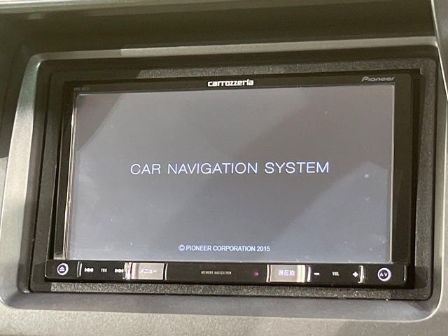 【ナビゲーション】目的地までしっかり案内してくれる使いやすいナビ。Bluetooth接続すればお持ちのスマホやMP3プレイヤーの音楽を再生可能！毎日の運転がさらに楽しくなります！！