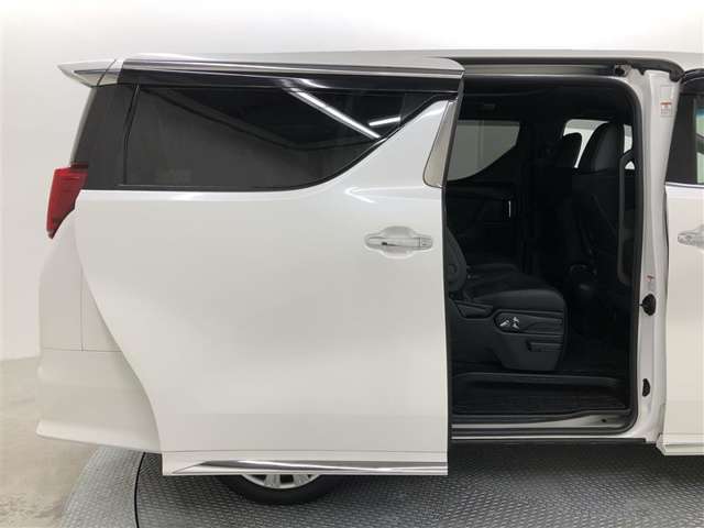 最近の車の買い方「トリプルアシスト」も選べますよ♪♪　「残価設定型プラン・・月々の支払いがらくらく」「トヨタのクレジット一体型保険・・定額だから安心