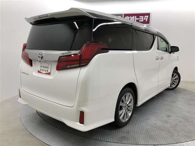 万が一の場合に相談できる自動車保険やJAFも取扱いしています。土日も対応してますよ　♪♪