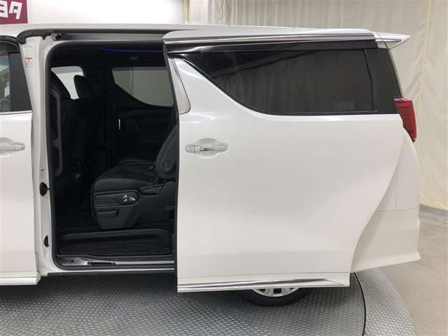 納車後は、無料1か月点検も行っております。実際に乗ってみて、気になることがあればお申しつけください。