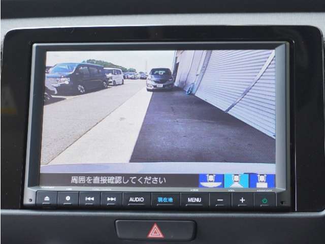 ◆バックカメラ◆リバースにするだけで映ります、後方の安全確認や、狭い駐車場での車庫入れ、雨の日や夜間など視界の悪い時に便利です！安全にバックする為には欠かせない装備です。