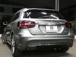 GLA45　4マチック　AMG　AMGアドバンスド＆カーボン＆レーダーセーフティPKGが入庫しました！外装色にはとても希少なマウンテングレーマグノを配色！独特なマットカラーが特別感を演出いたします！