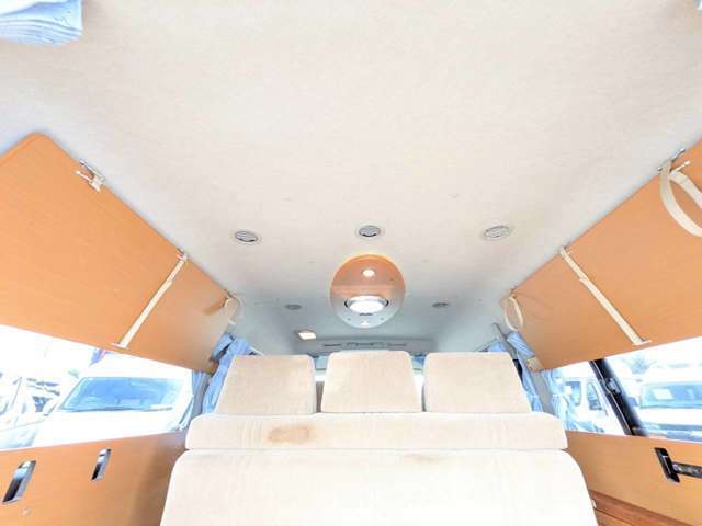 LED照明　吊戸棚