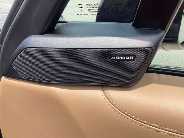 英国のオーディオメーカーMERIDIAN Audioは、その優れたサウンドで高い評価を受けています。数々の受賞歴を誇る同社のサウンドシステムは、長年にわたる音響心理学の研究をもとに、リアルなサウンドを実現。