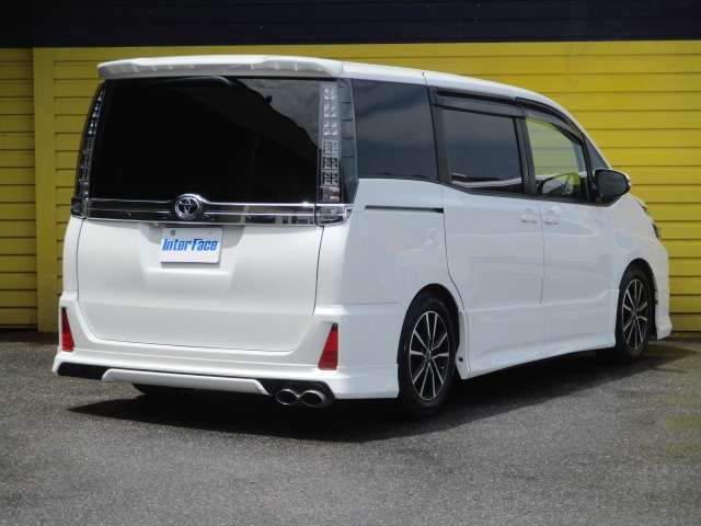 当社は軽自動車・コンパクトカー・セダン・ミニバン・SUV・旧車等とノーマル車からドレスアップまで幅広く取り扱っております！