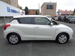 定休日は毎週火曜日、第2・第3水曜日（一部店舗は、毎週火・水曜日が定休日）です。定休日中のお問い合わせにつきましては、翌営業日以降のご返信となりますため、ご了承くださいませ。