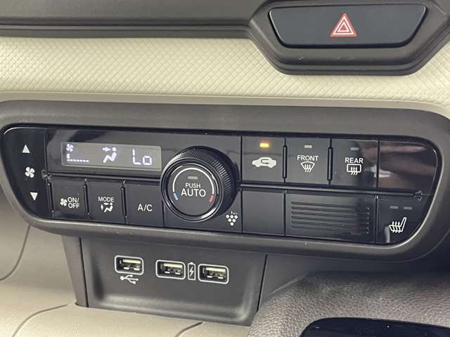 【運転席操作部】快適なドライブを楽しむための機能が装備されています！運転席から触れるので、使いやすいです！除菌プランいれていただくと、さらに清潔で安心していただけます！
