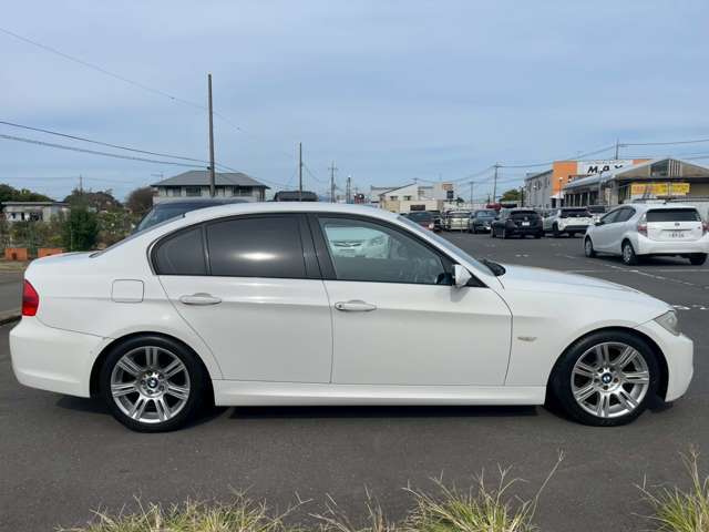 LINEでお問い合わせを受付中！@taurosjp！トークルームからお気軽にお問い合わせください！