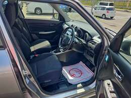 スポーティな運転席です！