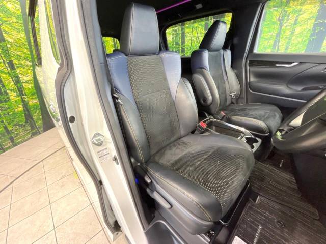 運転席シート廻りは使用感も少なく、良好な状態となっています。丁寧に使われていたことがよくわかりますね。