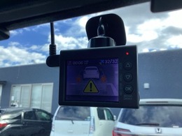 もしもの時に役立つドライブレコーダー付き！！あおり運転防止にも役立ちます！！