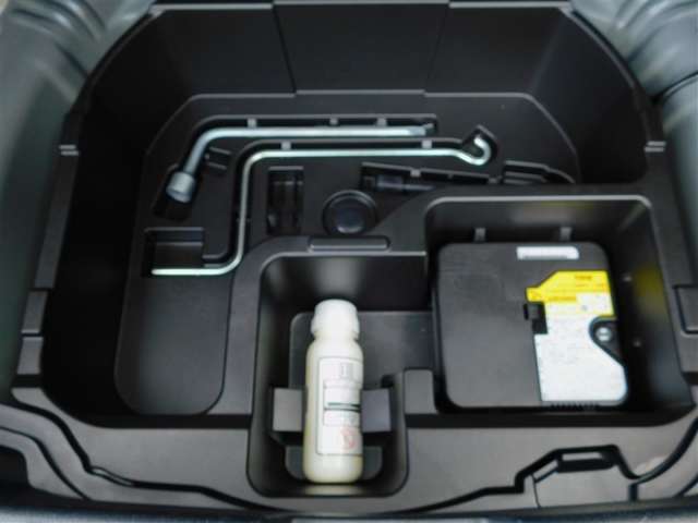 デッキアンダートレイ