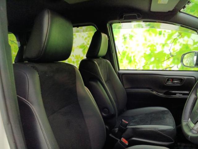 「この車の写真をもっと見たい」「状態が気になる」「この装備はついている？」どんな小さな疑問でもお気軽にお問い合わせください！