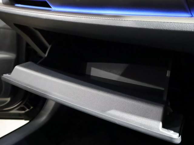 県外の方も安心してお任せ下さい！経験豊富なスタッフが、ご購入のアドバイスから書類の取り交わし、登録や納車の手配を行います！