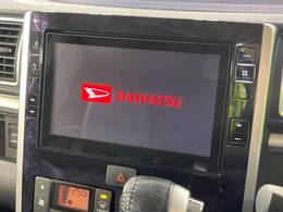 【純正ナビ】人気の純正ナビを装備。オーディオ機能も充実しており、Bluetooth接続すればお持ちのスマホやMP3プレイヤーの音楽を再生可能！毎日の運転がさらに楽しくなります！！