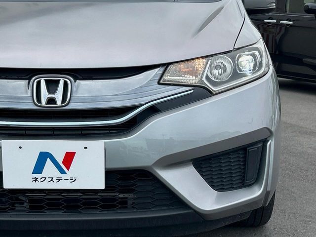 ●弊社では、全車『修復歴なし』のお車のみ取り扱っております。専任バイヤーによる厳選した仕入れの後、入庫後の車両チェックを行い、ネクステージが認定した高品質な中古車をご提供しております。