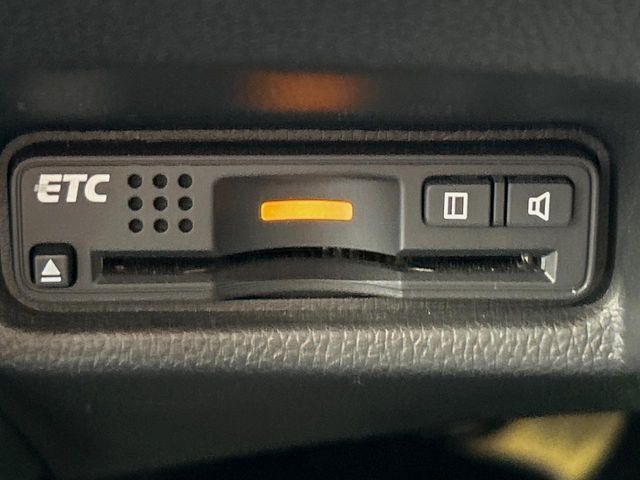 【ETC】高速道路の料金所をストレスなく通過！話題のスポットやサービスエリアに多い「スマートIC」利用時は必須のアイテムです。当店でセットアップを実施、ご納車当日からすぐにご利用いただけます！