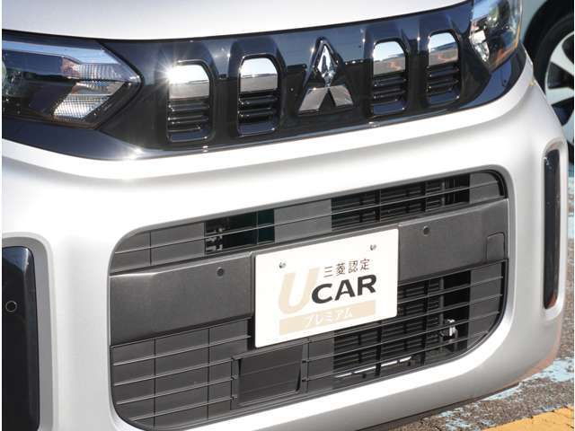 【クリアランスソナー】バンパーに付いたセンサーが障害物を検知。一定の距離に近づくとアラートで教えてくれます。狭い駐車スペースや車庫入れ時も安心です。