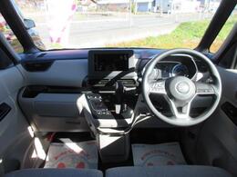ワイドな視界を確保して運転しやすく見晴らしが良いです。長時間の運転も快適に過ごせしていただけると思います。