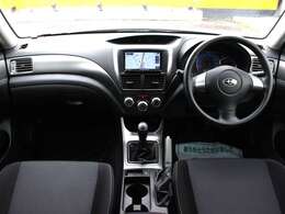 スッキリとしたインプレッサハッチバックらしいデザインのダッシュ回り！フロントビューの視認性もよく運転しやすいと思います★