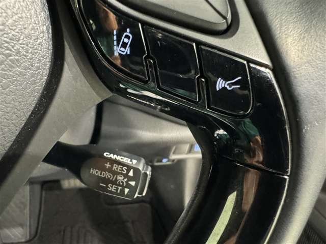 現在お乗りのお車があれば喜んで査定いたします。詳しくは、お近くの名古屋トヨペットグループのお店までご相談ください。