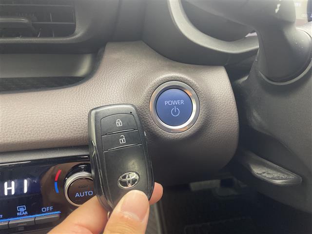 【付属品】このクルマ限定で使える装備品が付いています！使い方などはぜひ実際に店舗にお越しいただき、専門スタッフにお尋ねください！